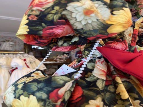 فستان ايميلي احمر+شنطة وطوق