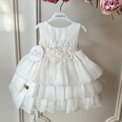 فستان ابيض مواليد