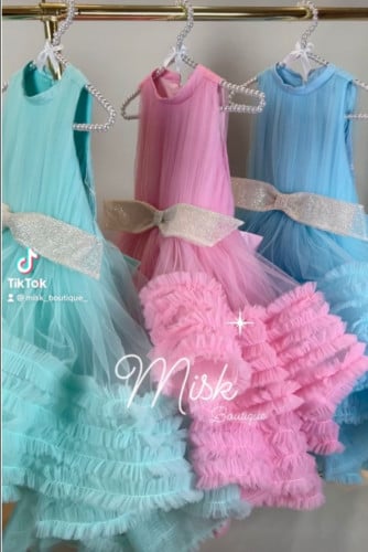 فستان منفوش بطبقات التل