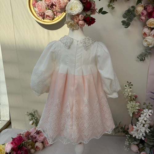 فستان روزالين للمواليد بالدانتيل الابيض