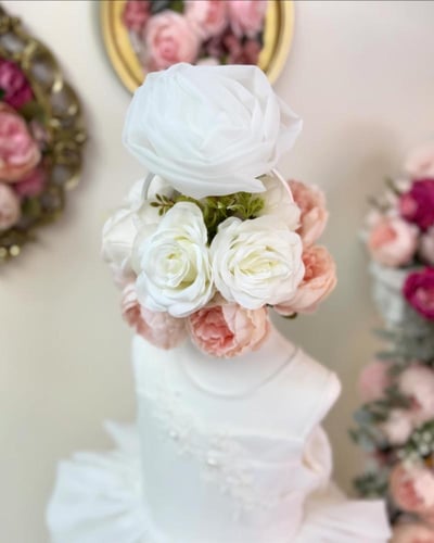 فستان طبقات الشيفون مزين بالدانتيل +طوق الشعر