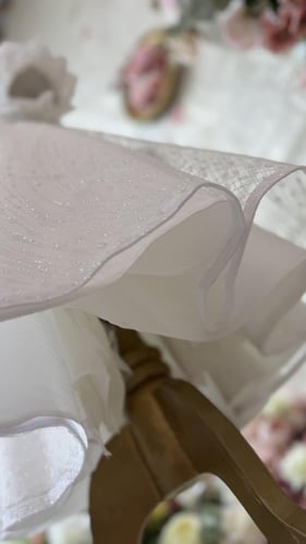 فستان اوف وايت مزين بالخرز للمواليد