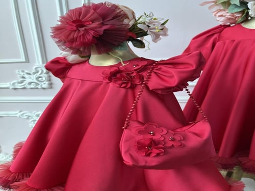 احمر كلوش+ طوق فقط