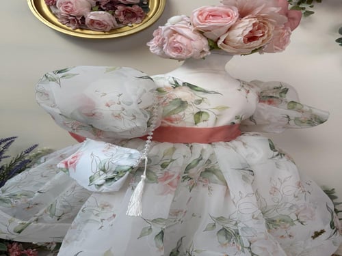 كاندي المشمش مع شنطة وطوق وفيونكة كبيرة بروش