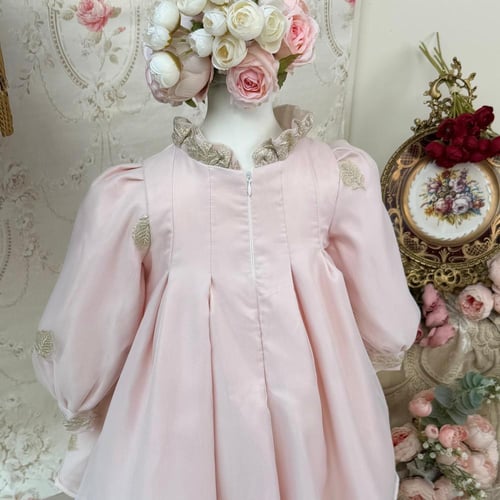 فستان وردتي الكبيرة