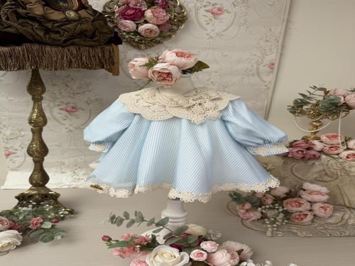 فستان لؤلؤتي الصغيرة