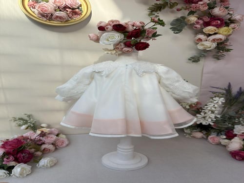 فستان روزالين للمواليد بالدانتيل الابيض