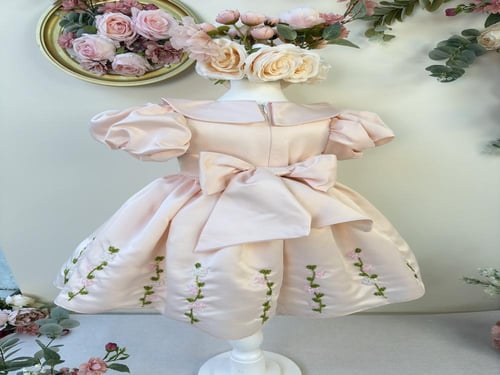 فستان حلاوة العيد(مطرز بالخرز+ فيونكة الشعر)