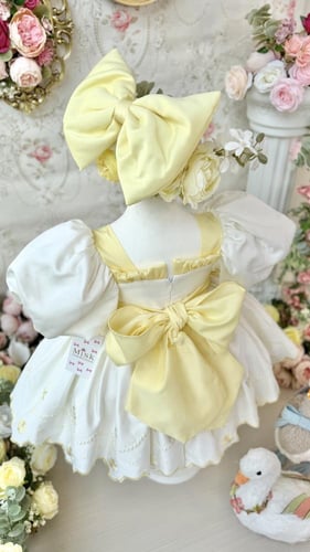 فستان لوليتة +طوق الفيونكة وبدون جيبون متوفر جيبون...