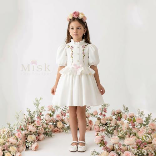 فستان كاميليا مطرزة بالورد