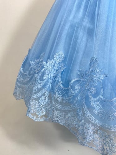 فستان سندريلا منفوش بجيبون