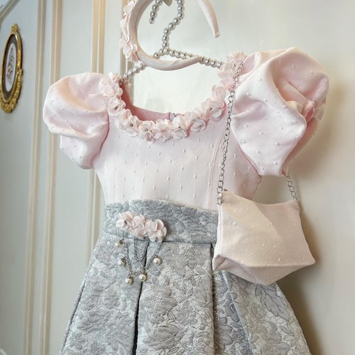 فستان وردي مع سيلفر+( شنطة وطوق)