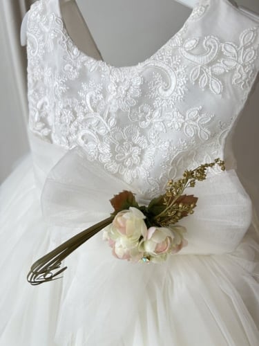 تل اوف وايت