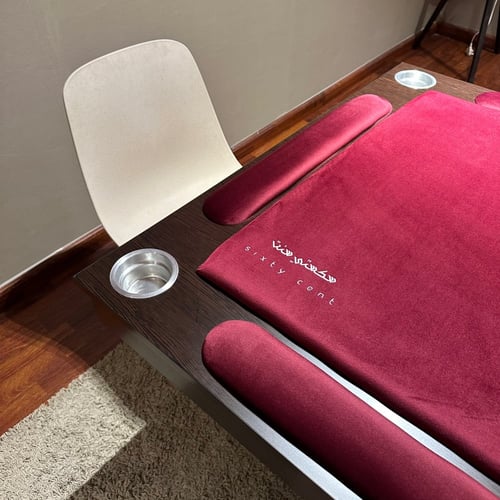 طاولة بلوت ملكية عنابي