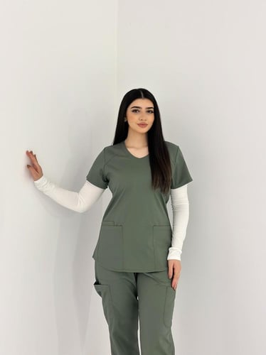 طقم سكراب طبي نسائي ماركة لاب ميد ®