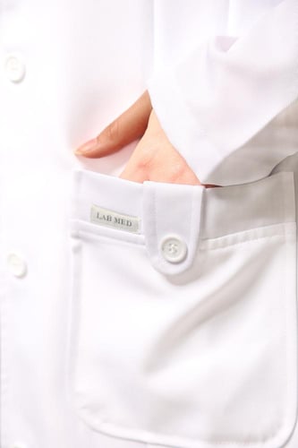 لاب كوت طبي نسائي 44 إنش | 336 | ®LAB MED