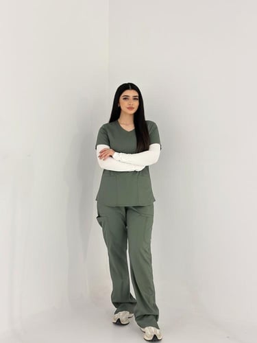 طقم سكراب طبي نسائي ماركة لاب ميد ®