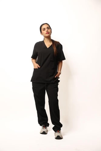 طقم سكراب طبي كامل أسود