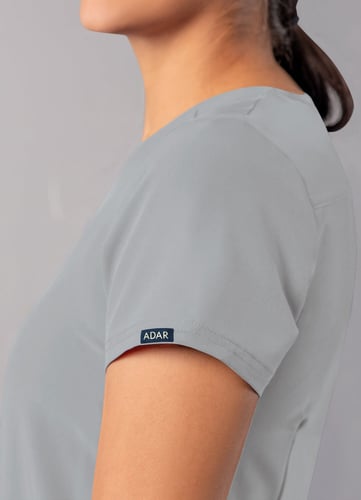 بلوزة سكراب طبي | ادار ملابس طبية