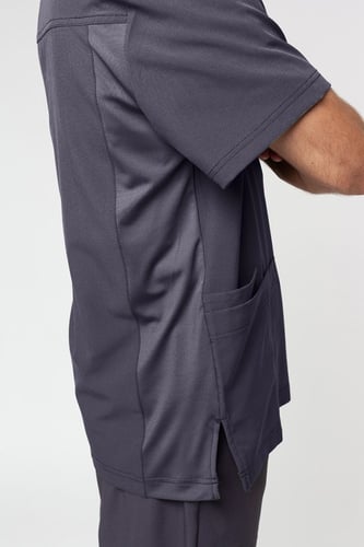 بلوزة سكراب رجالي ميفن 5802..