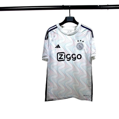 طقم اياكس الاحتياطي