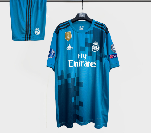 طقم ريال مدريد الاحتياطي كلاسيك جامبو 2018