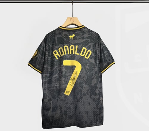 طقم GOAT-CR7 فئة لاعبين الحصري في ناديك