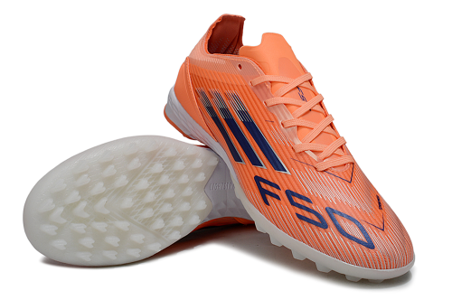 جزمة كرة قدم adidas
