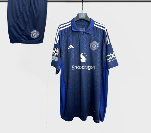 طقم مانشستر يونايتد الاحتياطي جامبو 2025