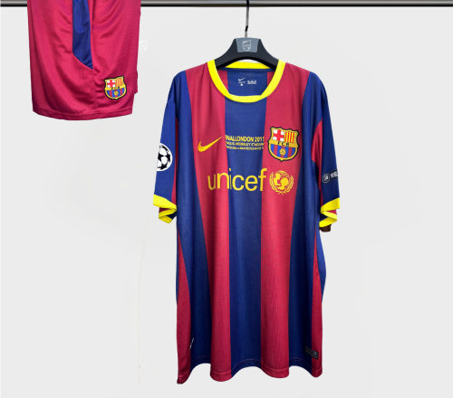 طقم برشلونة الاساسي كلاسيك جامبو 2011