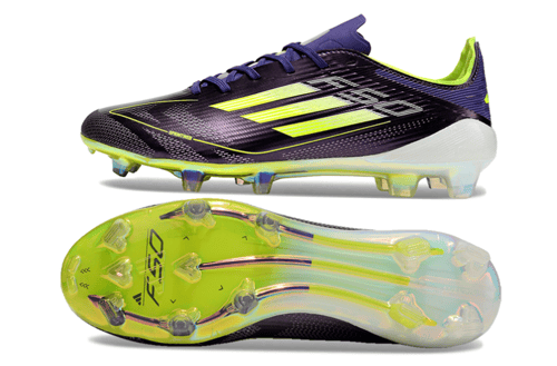 جزمة كرة قدم Adidas