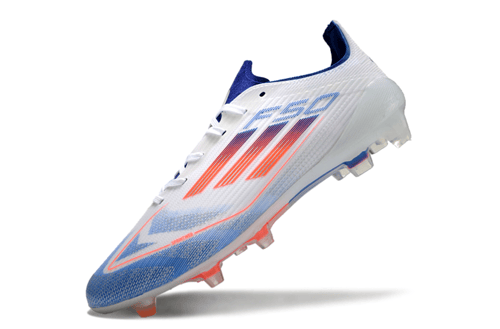 جزمة كرة قدم adidas