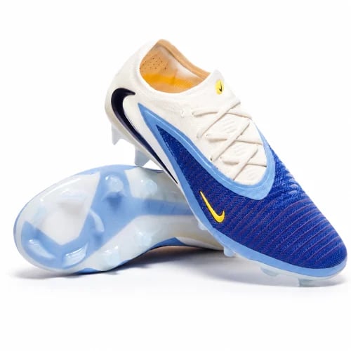 جزمة كرة قدم Nike