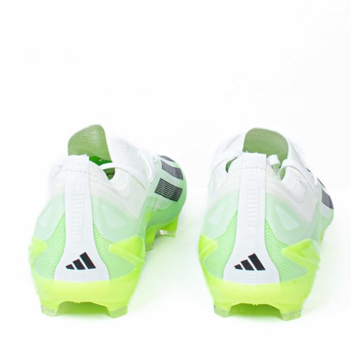 جزمة كرة قدم Adidas