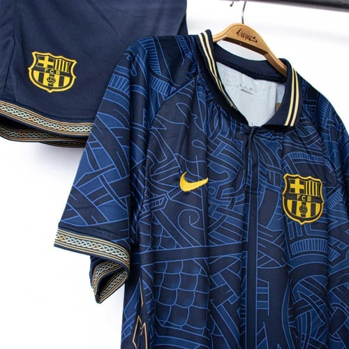 طقم برشلونة نسخة خاصة 2023/2024