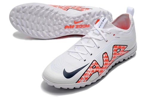 جزمة كرة قدم Nike