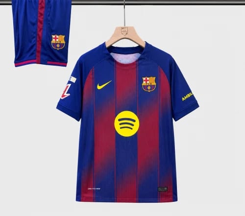 طقم برشلونة الاساسي -2026