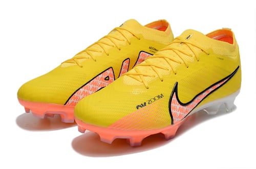 جزمة كرة قدم 3Nike