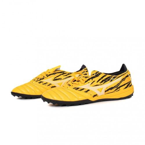جزمة كرة قدم Mizuno