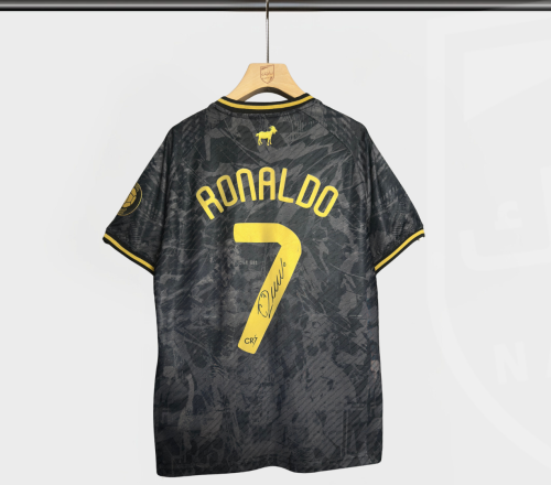طقم GOAT-CR7 فئة لاعبين الحصري في ناديك