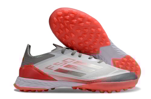 جزمة كرة قدم adidas