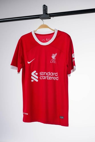 طقم ليفربول الاساسي 2024