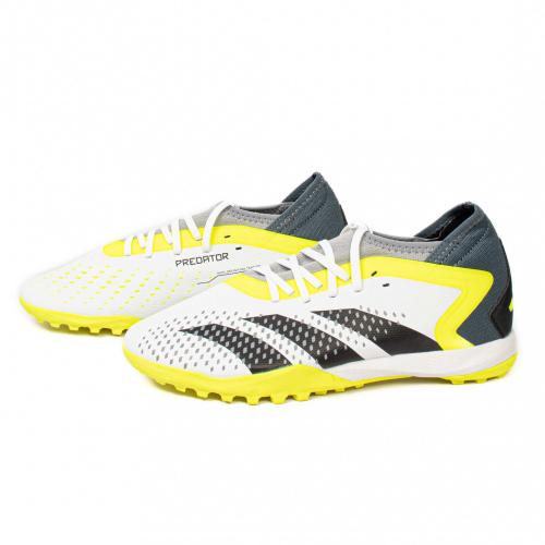 جزمة كرة قدم Adidas