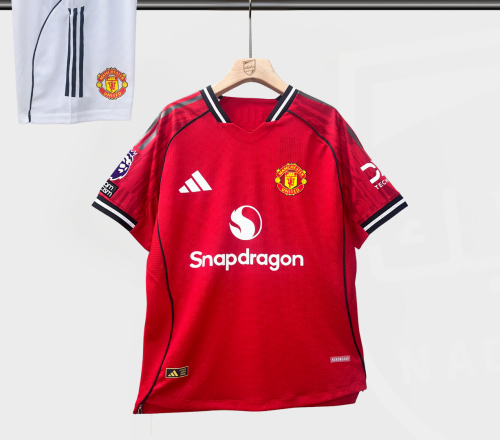 طقم مانشستر يونايتد الاساسي 2025-2026