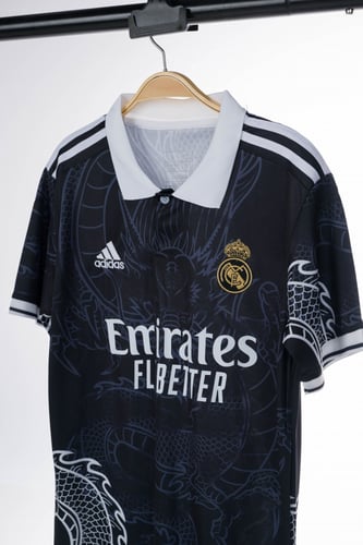 طقم ريال مدريد نسخة خاصة 2024