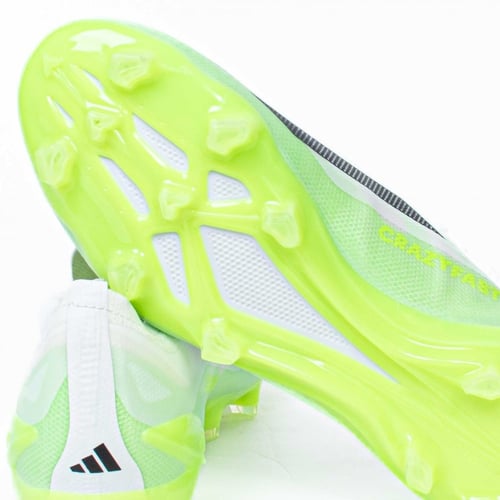 جزمة كرة قدم Adidas