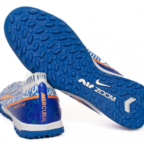 جزمة كرة قدم NIKE