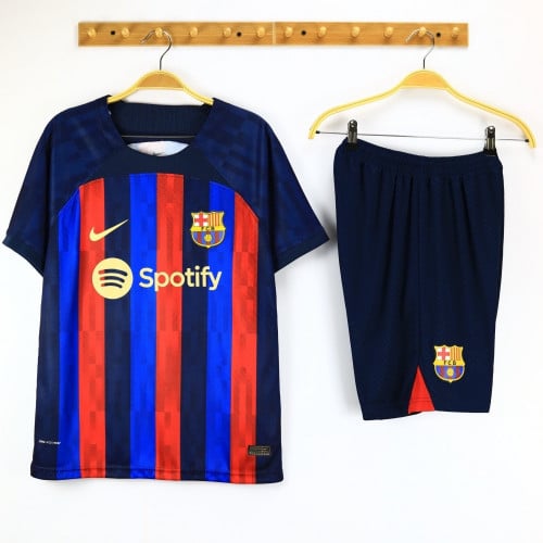 طقم برشلونة الاساسي 2022-2023