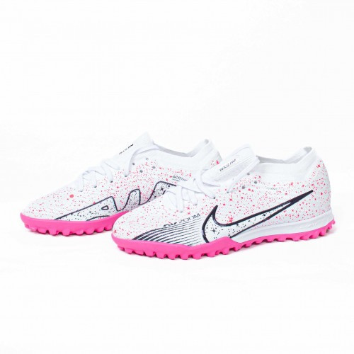 جزمة كرة قدم Nike