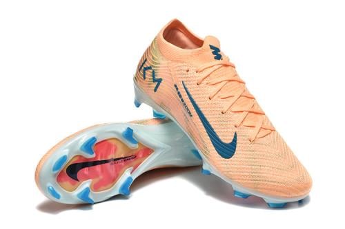 جزمة كرة قدم Nike